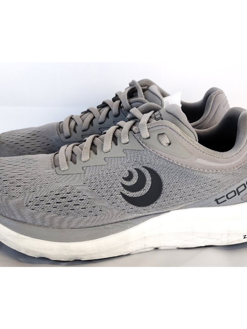 Topo Athletics Phantom 3 5mm Drop Men's 8.5 EUR 42 Grey